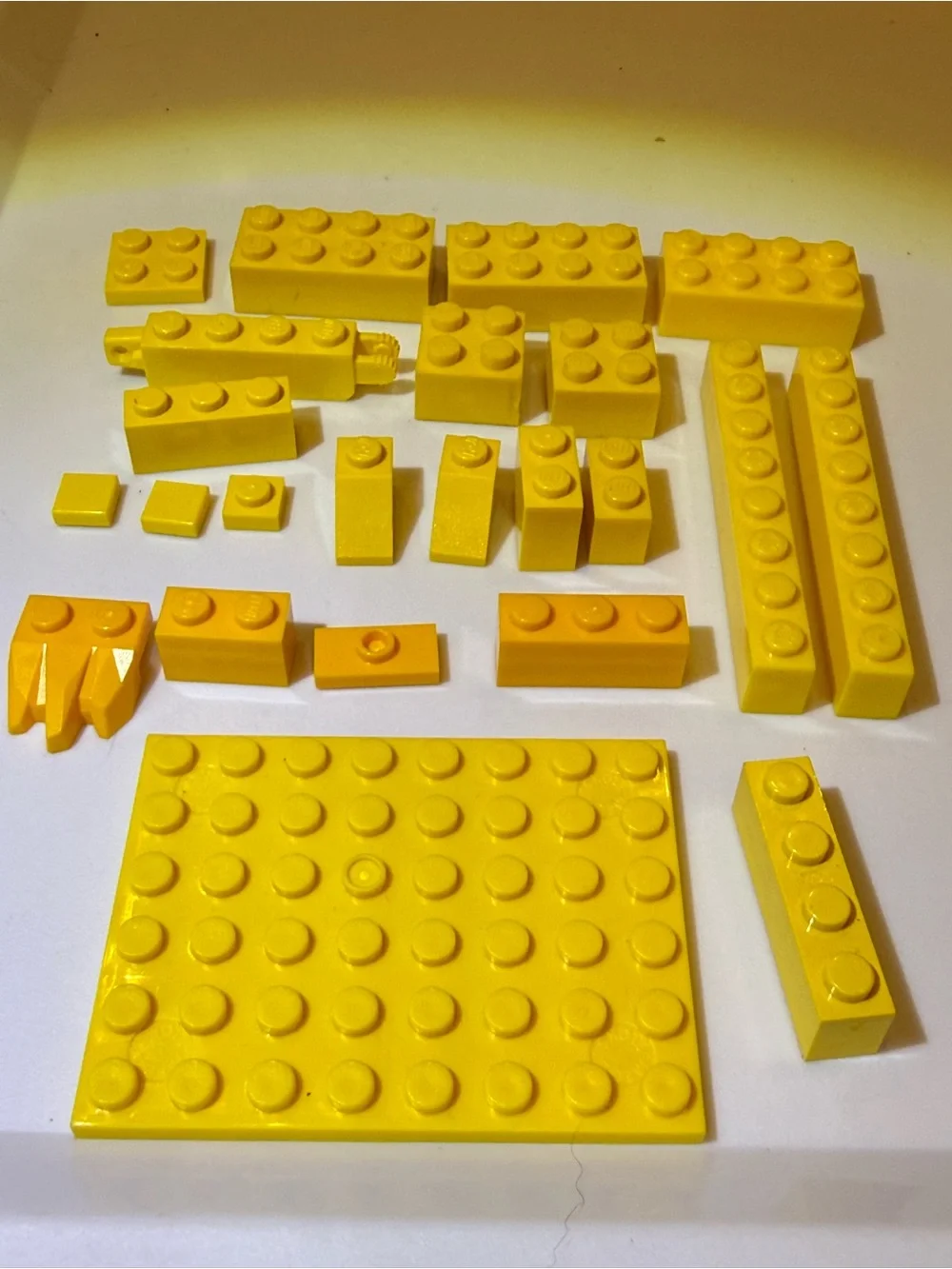LEGO yellow 23 pieces blocks planks parts pieces lot